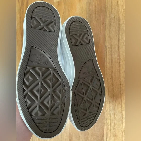 Converse custom rose gold sz 6 women’s - Picture 2 of 4